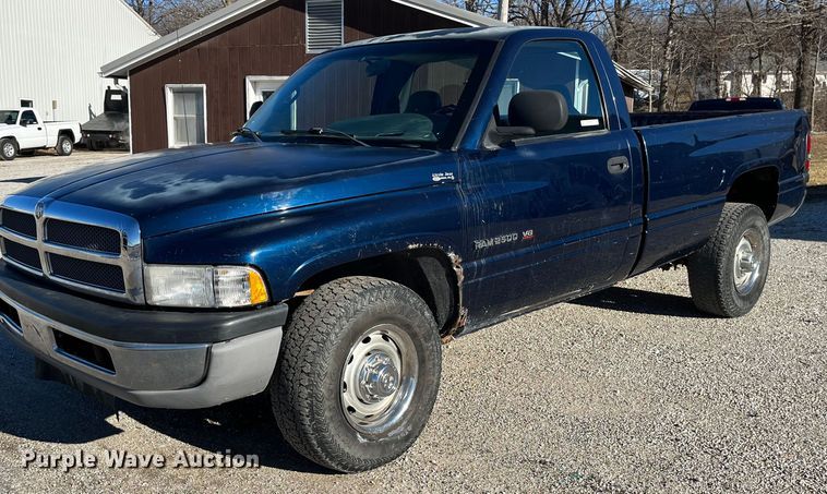 image for item MW9459 2001 Dodge Ram 2500  pickup truck