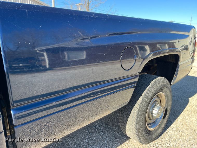 image for item MW9459 2001 Dodge Ram 2500  pickup truck