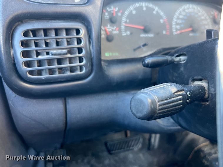 image for item MW9459 2001 Dodge Ram 2500  pickup truck