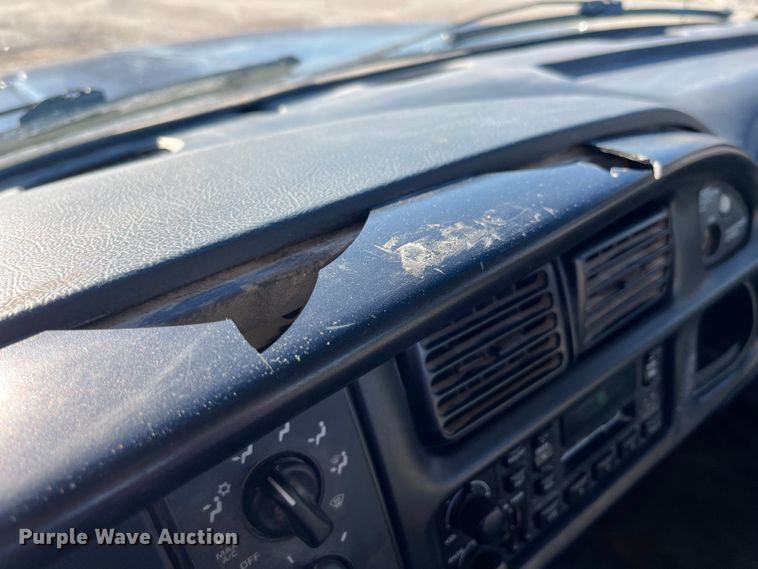 image for item MW9459 2001 Dodge Ram 2500  pickup truck