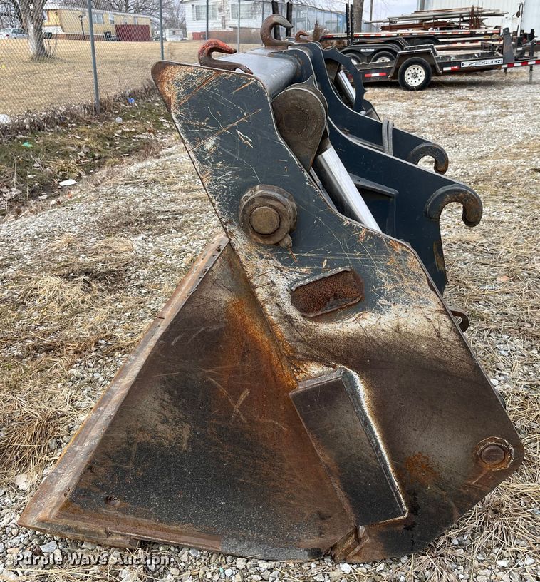 image for item MW9487 JRB 544J  100.5"W four-in-one bucket