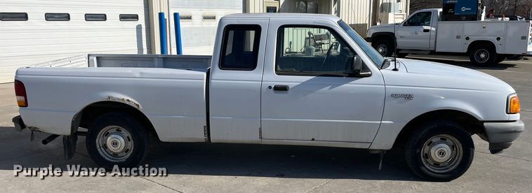 image for item MW9489 1996 Ford Ranger  SuperCab pickup truck
