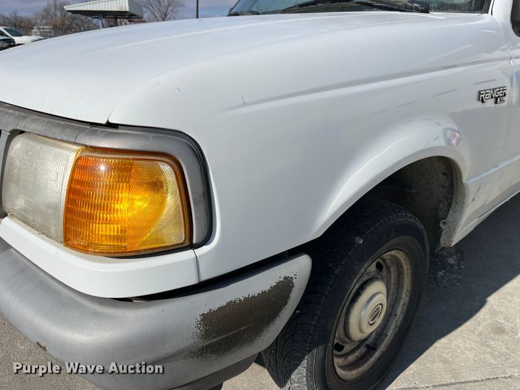 image for item MW9489 1996 Ford Ranger  SuperCab pickup truck