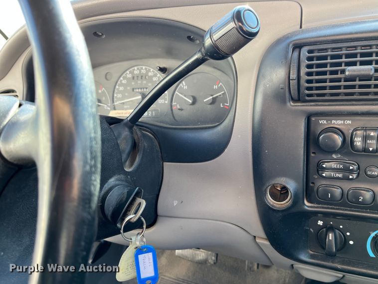 image for item MW9489 1996 Ford Ranger  SuperCab pickup truck