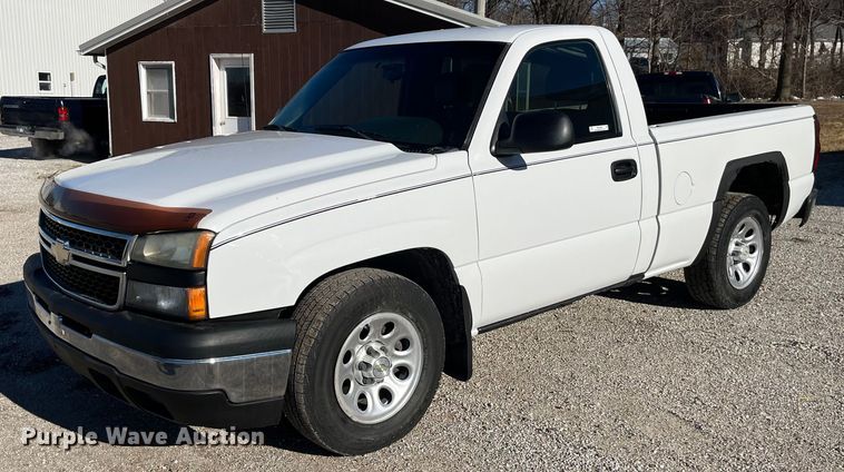 image for item MW9496 2007 Chevrolet Silverado 1500  pickup truck