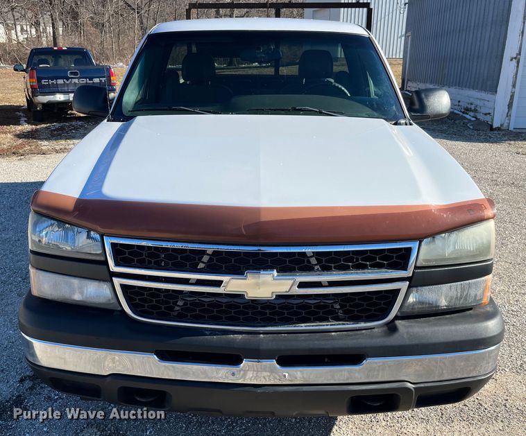 image for item MW9496 2007 Chevrolet Silverado 1500  pickup truck