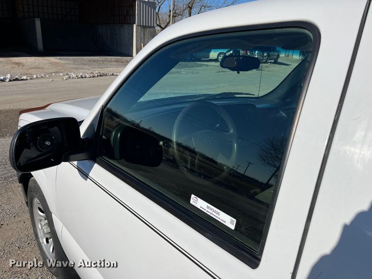 image for item MW9496 2007 Chevrolet Silverado 1500  pickup truck