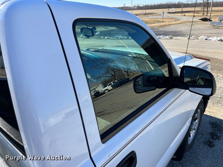 image for item MW9496 2007 Chevrolet Silverado 1500  pickup truck