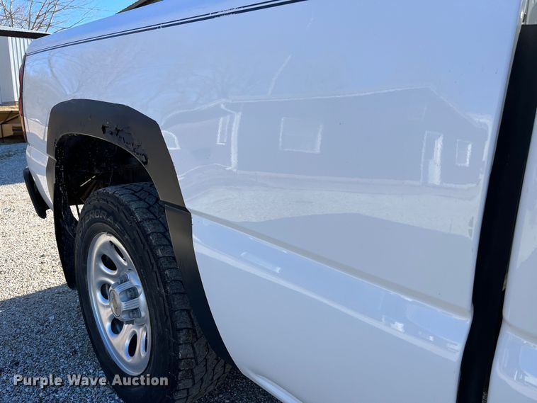 image for item MW9496 2007 Chevrolet Silverado 1500  pickup truck