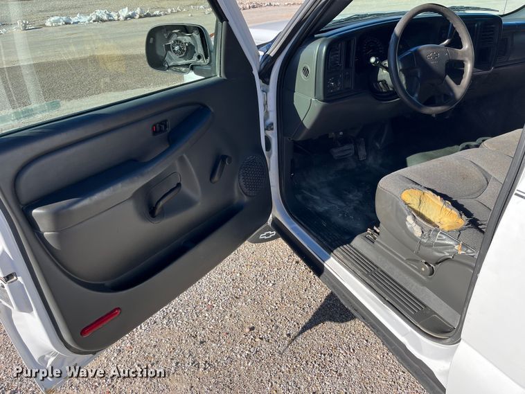 image for item MW9496 2007 Chevrolet Silverado 1500  pickup truck