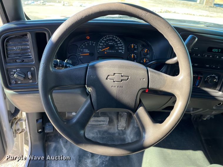 image for item MW9496 2007 Chevrolet Silverado 1500  pickup truck