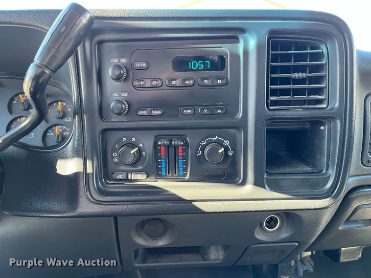 image for item MW9496 2007 Chevrolet Silverado 1500  pickup truck