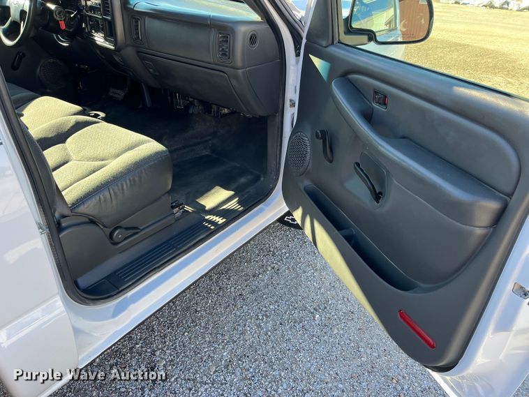 image for item MW9496 2007 Chevrolet Silverado 1500  pickup truck