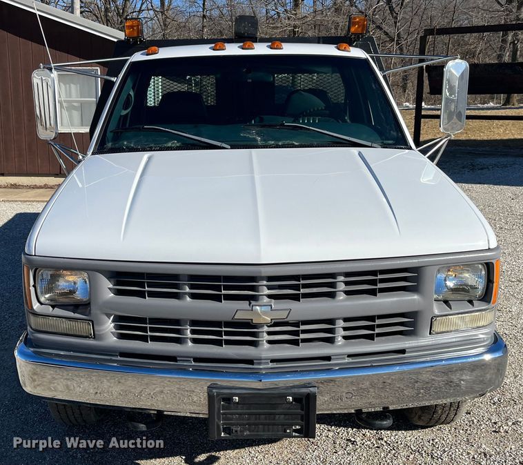 image for item MW9497 1999 Chevrolet C3500  dump flatbed pickup truck