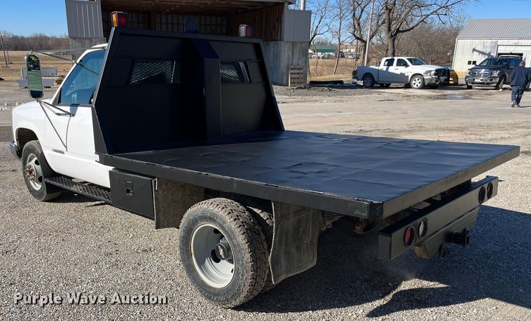 image for item MW9497 1999 Chevrolet C3500  dump flatbed pickup truck