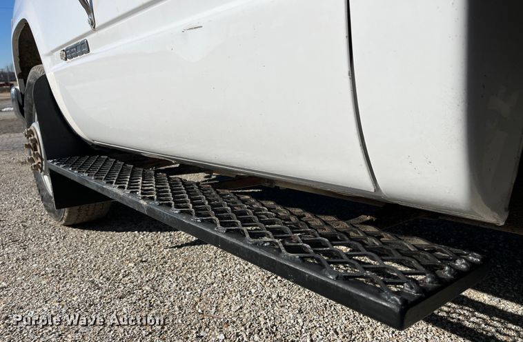 image for item MW9497 1999 Chevrolet C3500  dump flatbed pickup truck