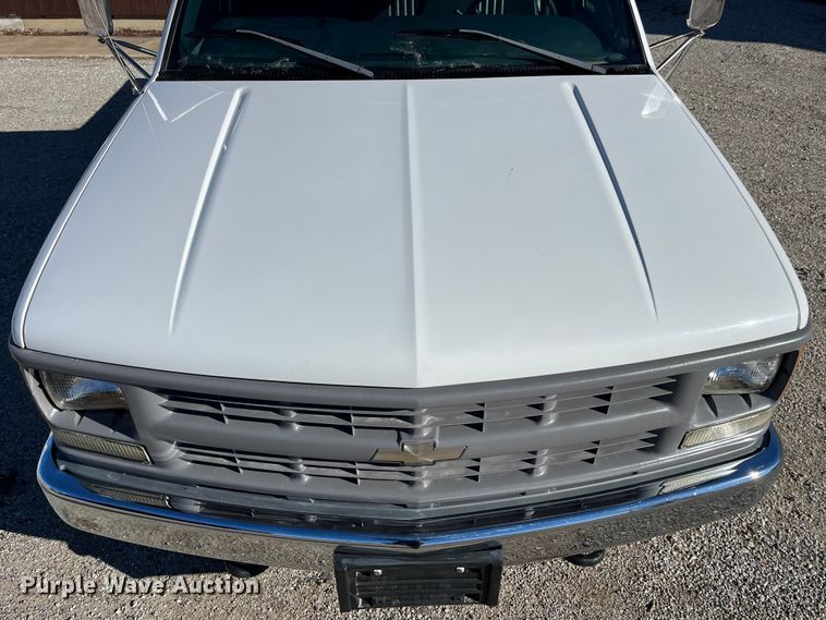 image for item MW9497 1999 Chevrolet C3500  dump flatbed pickup truck