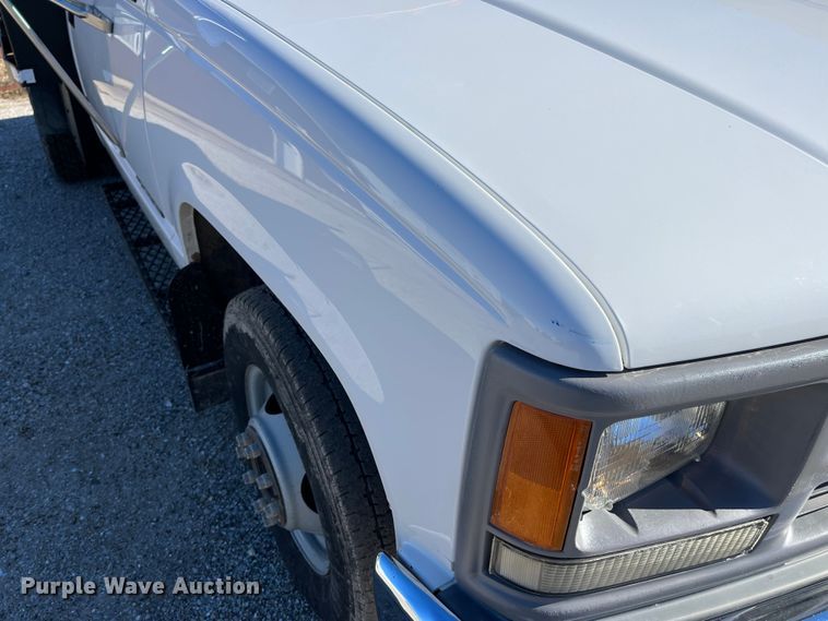 image for item MW9497 1999 Chevrolet C3500  dump flatbed pickup truck