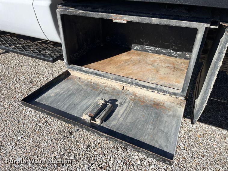 image for item MW9497 1999 Chevrolet C3500  dump flatbed pickup truck