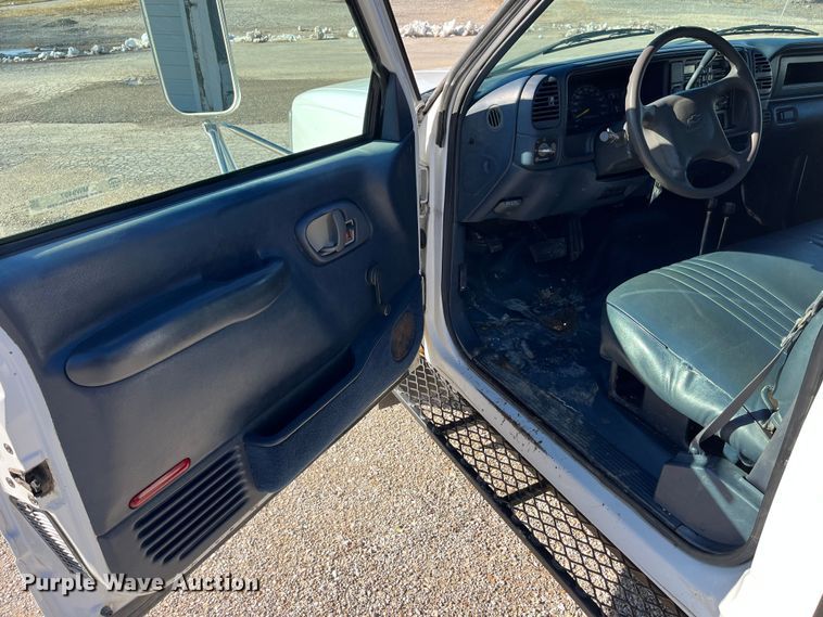 image for item MW9497 1999 Chevrolet C3500  dump flatbed pickup truck