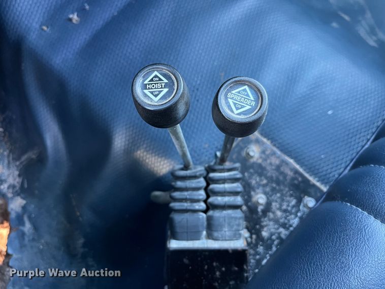 image for item MW9497 1999 Chevrolet C3500  dump flatbed pickup truck