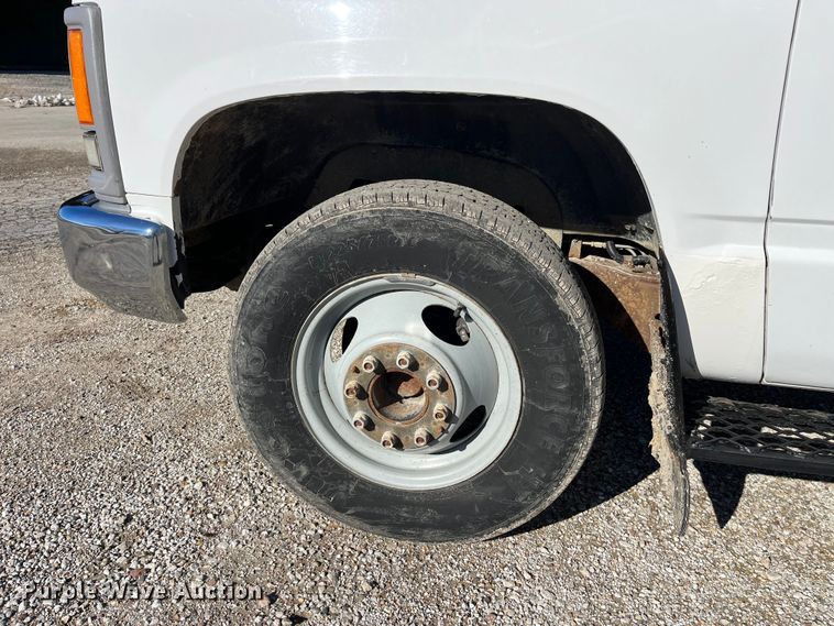 image for item MW9497 1999 Chevrolet C3500  dump flatbed pickup truck