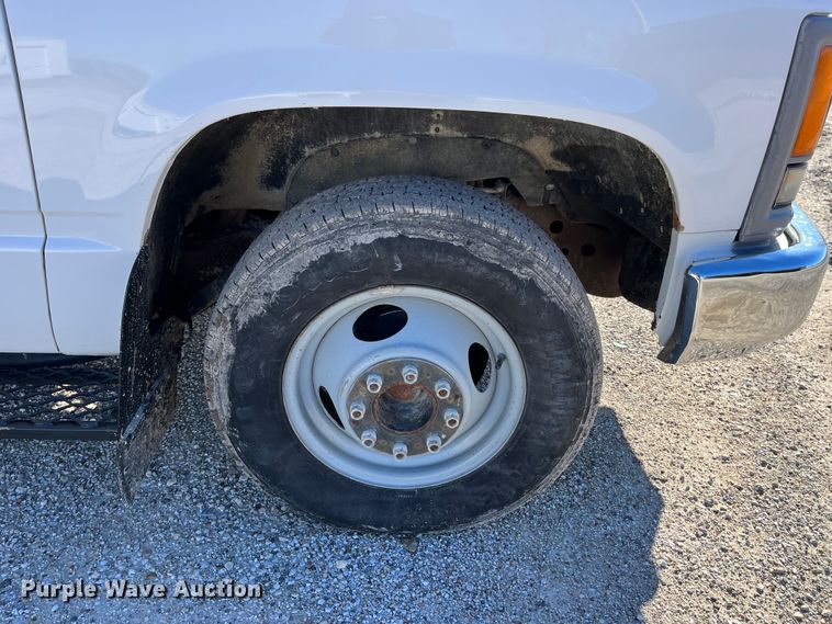 image for item MW9497 1999 Chevrolet C3500  dump flatbed pickup truck