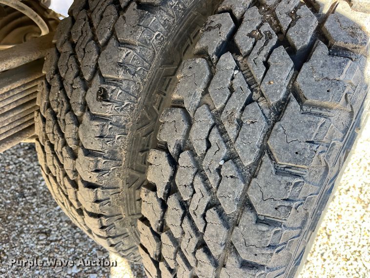 image for item MW9497 1999 Chevrolet C3500  dump flatbed pickup truck