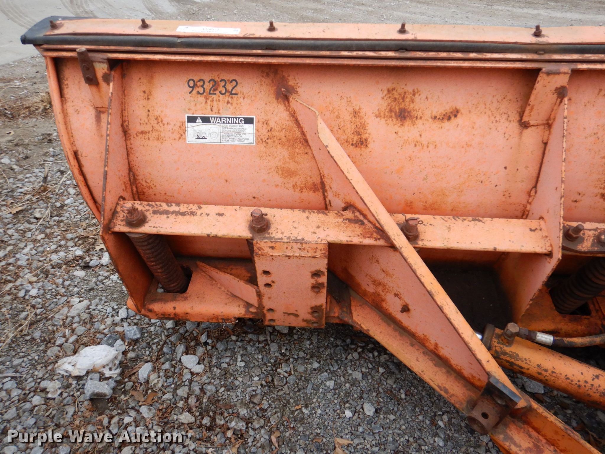 120" W snow plow in Lincoln, NE Item LY9974 sold Purple Wave