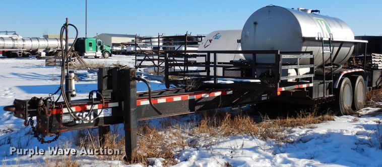 image for item DF8307 1982 Kayln  fertilizer delivery trailer