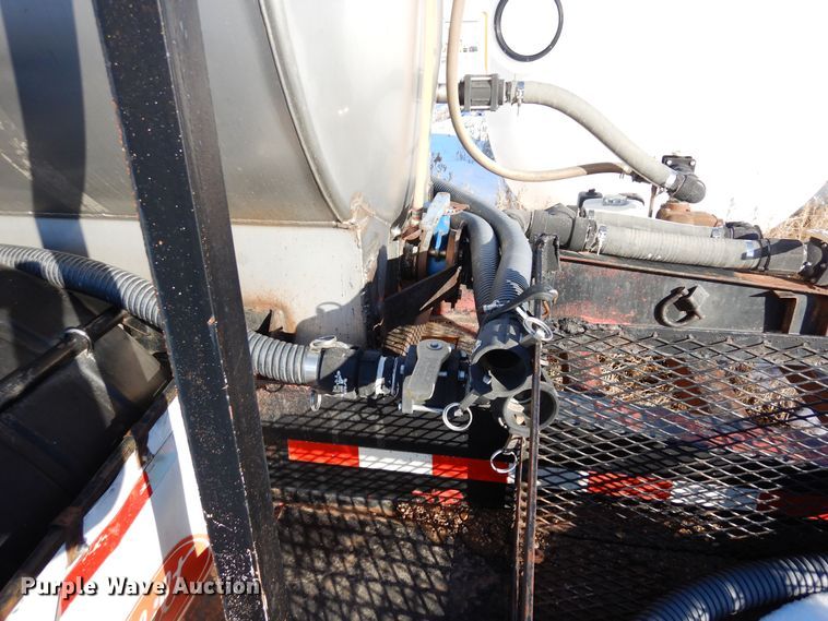 image for item DF8307 1982 Kayln  fertilizer delivery trailer