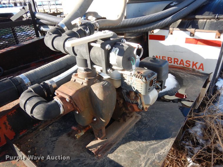 image for item DF8307 1982 Kayln  fertilizer delivery trailer