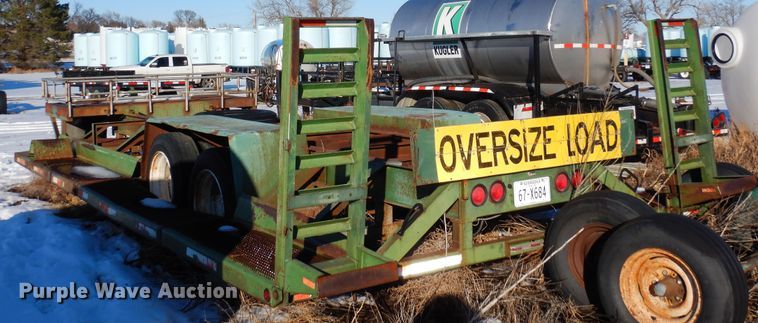 image for item DF8308 2001 Duo Lift 4700-30A  sprayer trailer