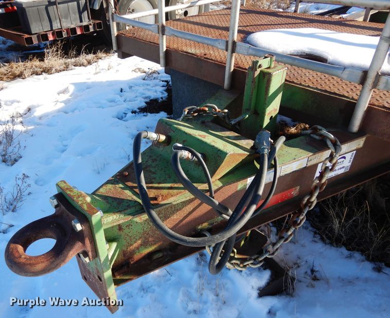 image for item DF8308 2001 Duo Lift 4700-30A  sprayer trailer