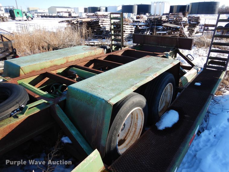 image for item DF8308 2001 Duo Lift 4700-30A  sprayer trailer