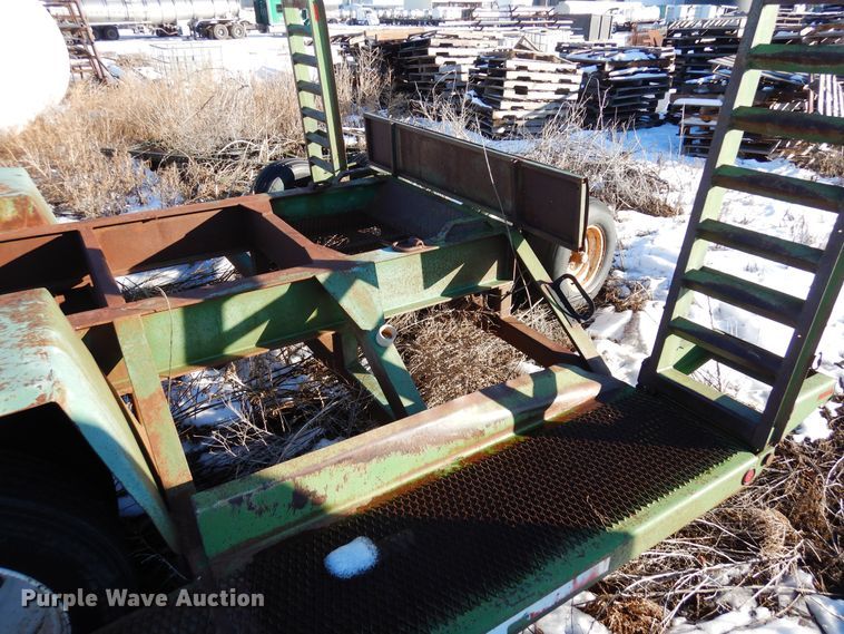 image for item DF8308 2001 Duo Lift 4700-30A  sprayer trailer