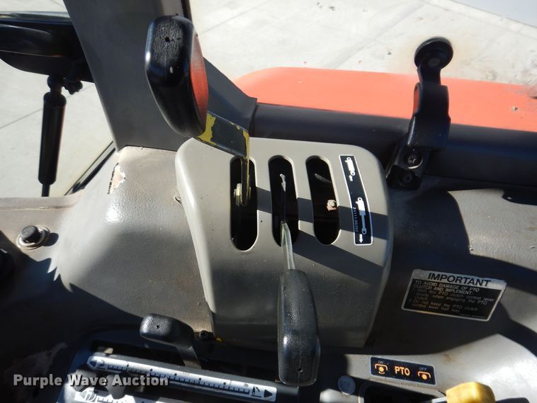 image for item DK5142 Kubota M9000  MFWD tractor