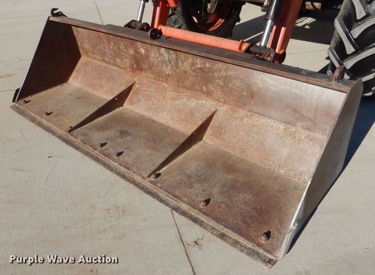 image for item DK5142 Kubota M9000  MFWD tractor