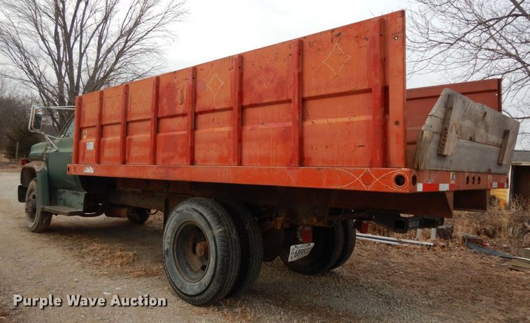 image for item DK7619 1974 Chevrolet C60  grain truck