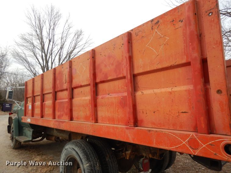 image for item DK7619 1974 Chevrolet C60  grain truck