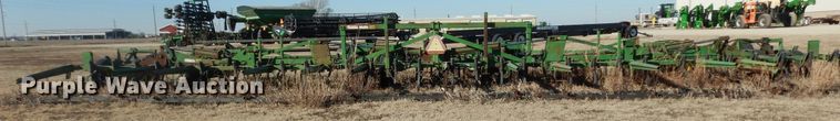 image for item DL3224 John Deere 1060  field cultivator