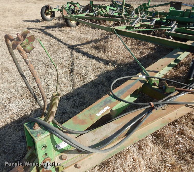 image for item DL3224 John Deere 1060  field cultivator