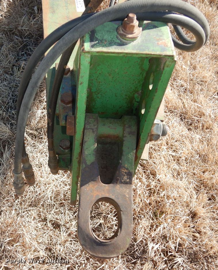 image for item DL3224 John Deere 1060  field cultivator