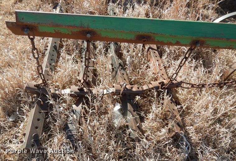 image for item DL3224 John Deere 1060  field cultivator