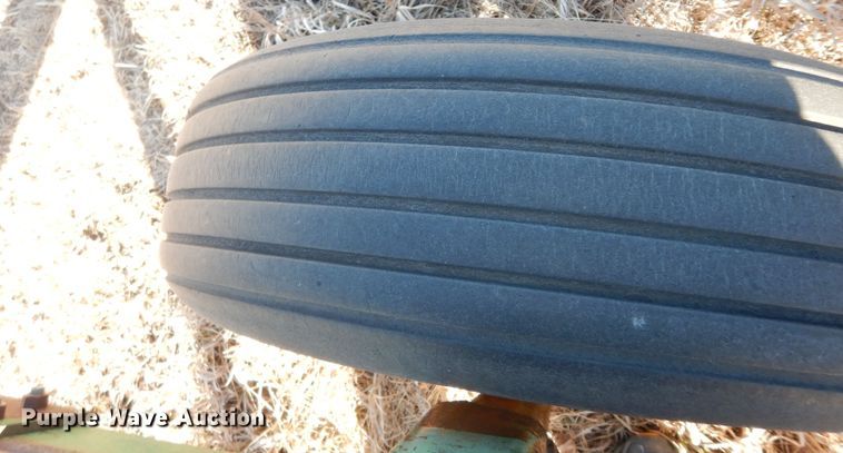 image for item DL3224 John Deere 1060  field cultivator