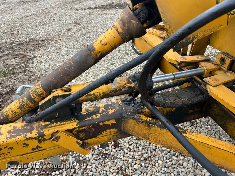 image for item DL4344 Anderson  rock picker