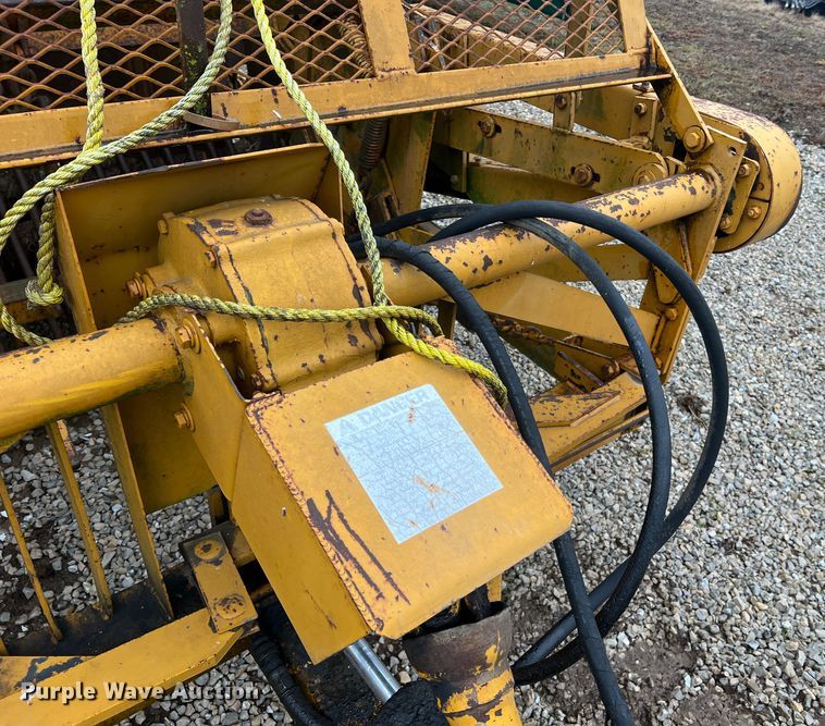 image for item DL4344 Anderson  rock picker