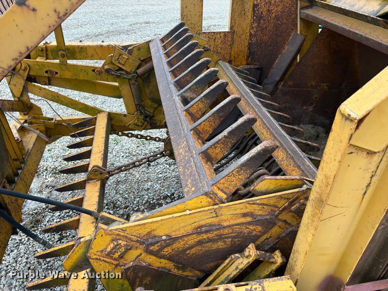 image for item DL4344 Anderson  rock picker