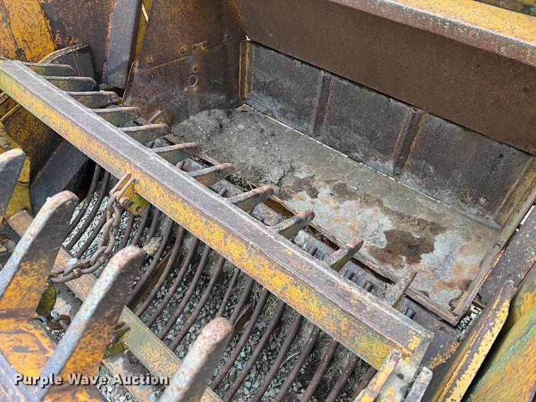 image for item DL4344 Anderson  rock picker