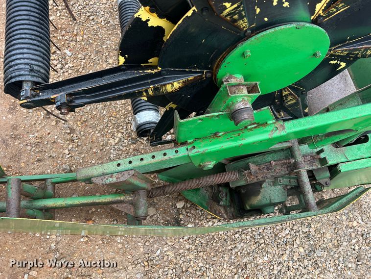 image for item DL4345 John Deere 915  rigid head